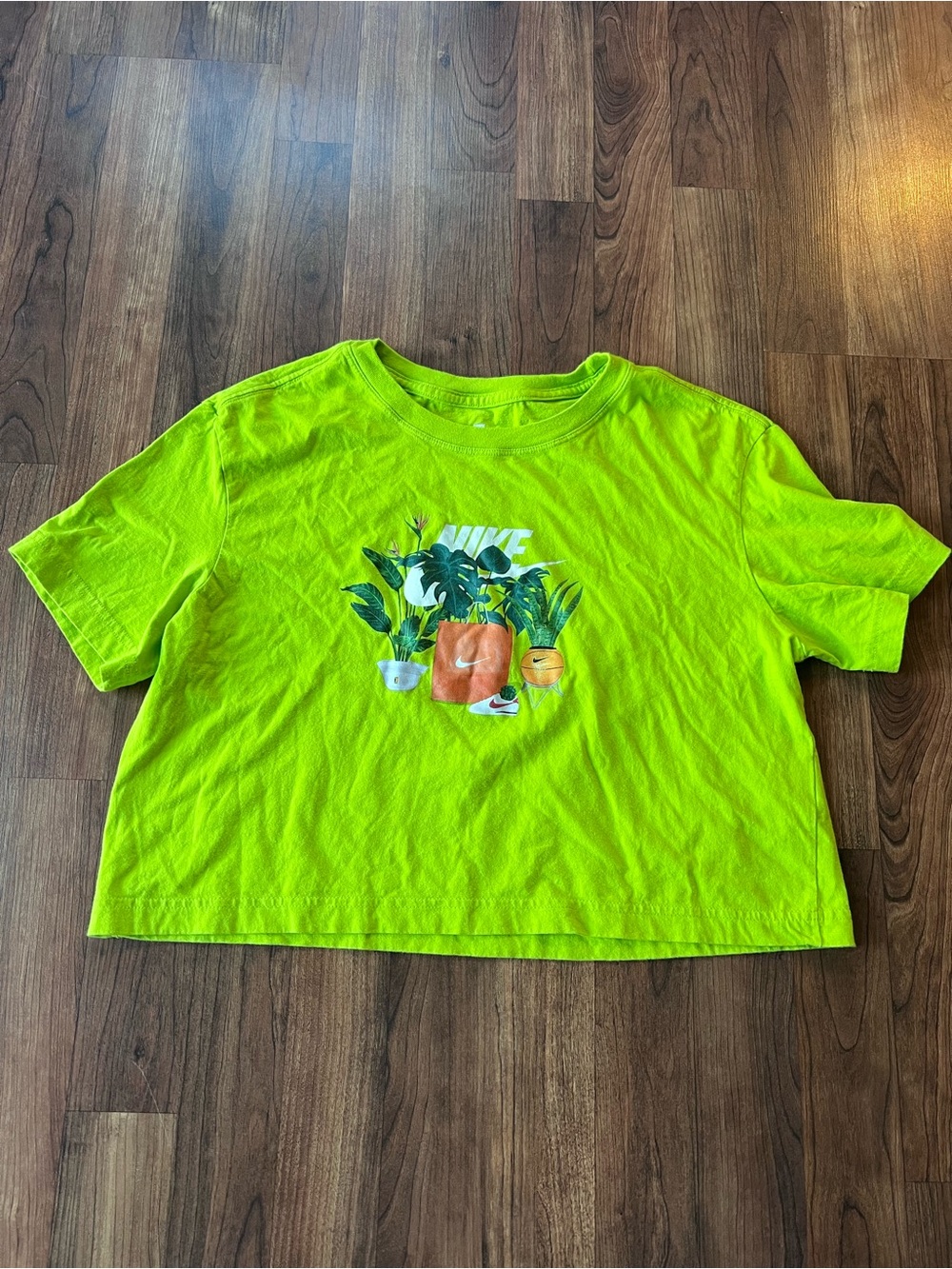 Nike Home Grown Graphic Crop Tee Women’s S Volt Green Plants Basketball